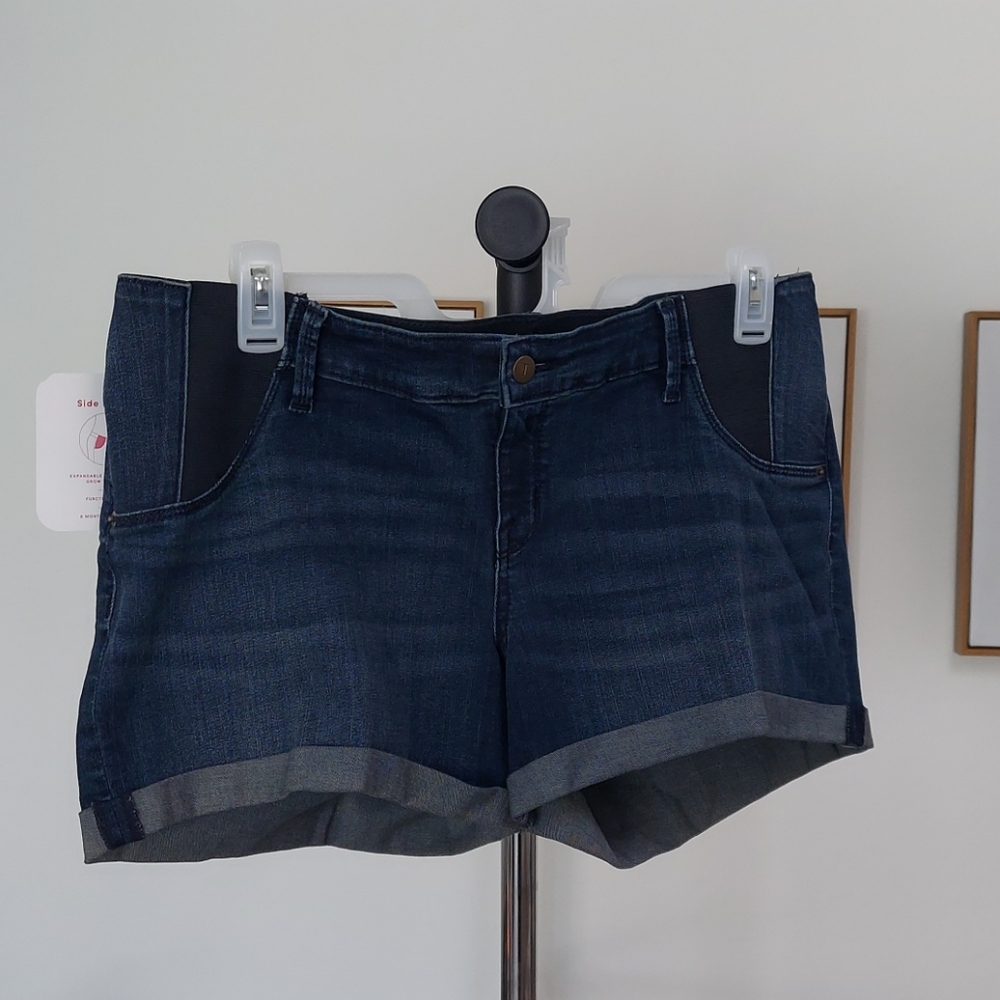 Maternety shorts